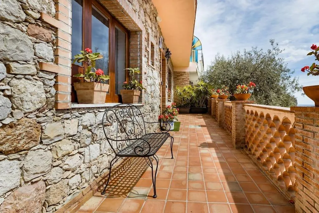 Isola Bella - Rooms Il Pescatore 陶尔米纳 意大利